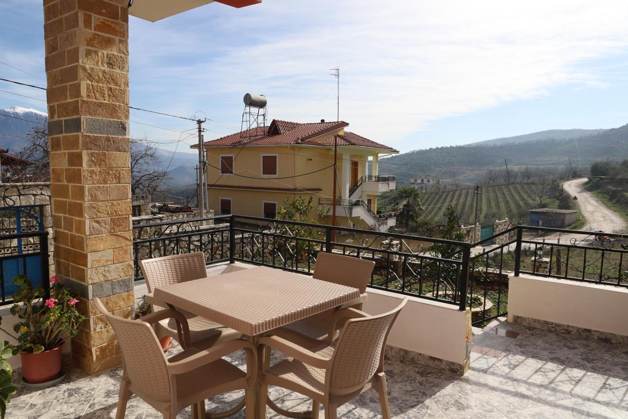 Villa Xherimeja Family Oasis Berat Zimmer foto