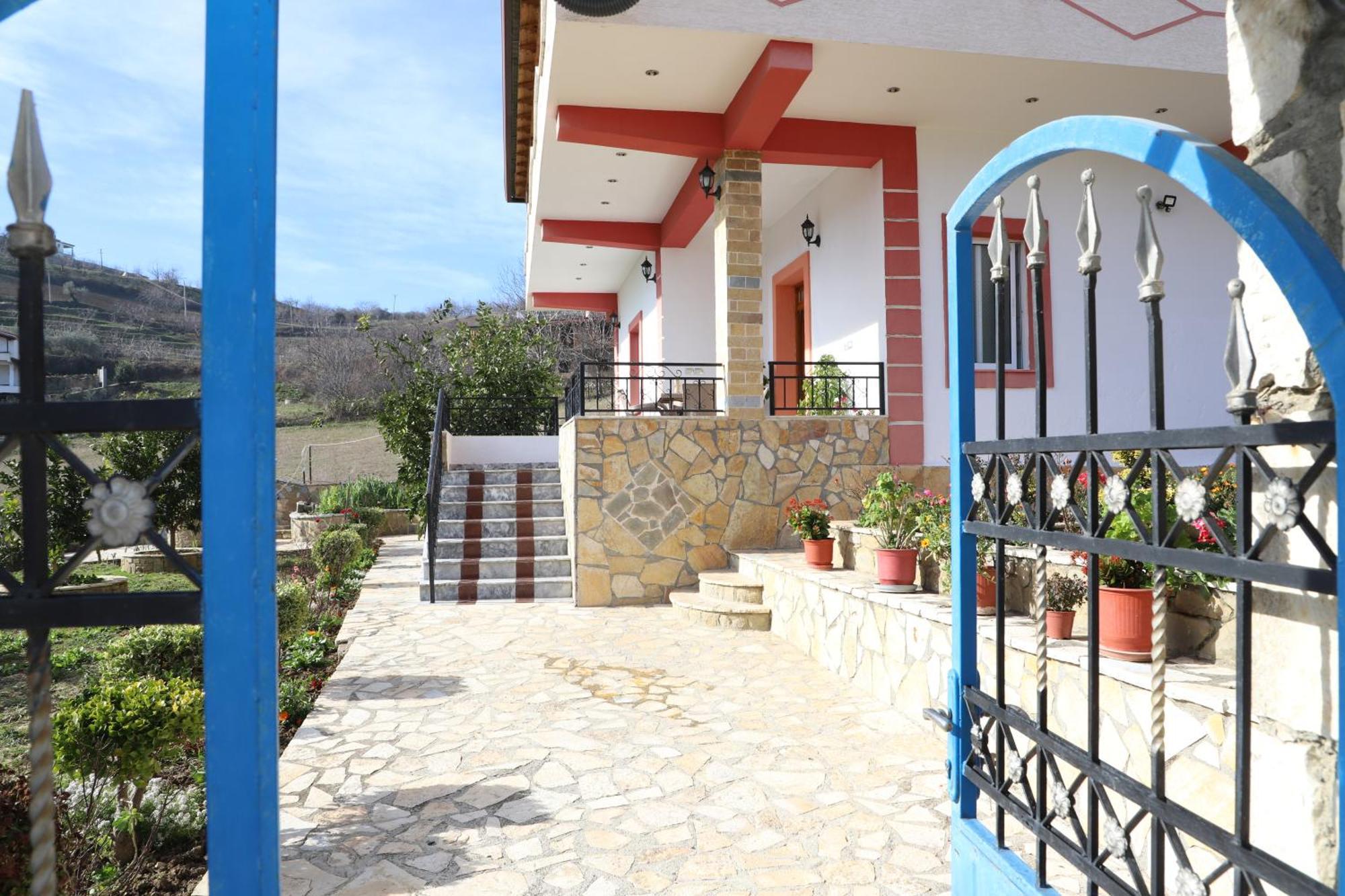 Villa Xherimeja Family Oasis Berat Zimmer foto