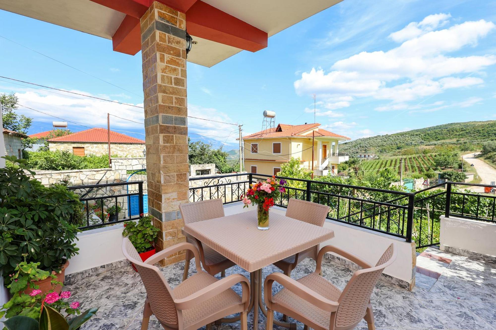 Villa Xherimeja Family Oasis Berat Exterior foto