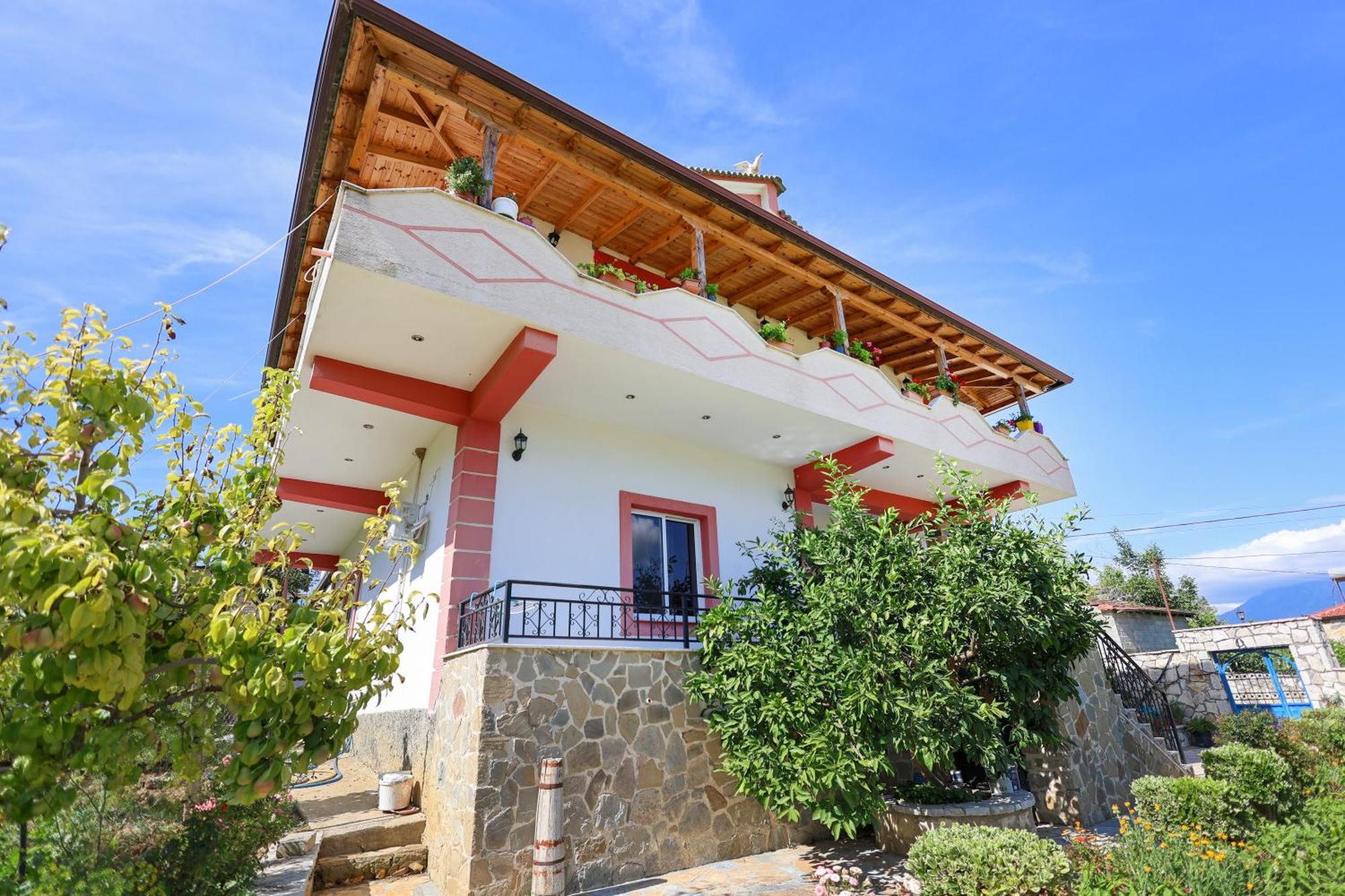 Villa Xherimeja Family Oasis Berat Exterior foto