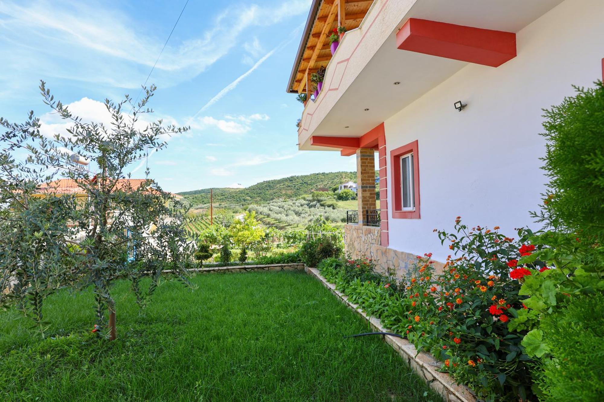 Villa Xherimeja Family Oasis Berat Exterior foto